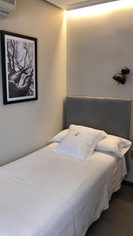 Hostal Astoria Madrid Luaran gambar