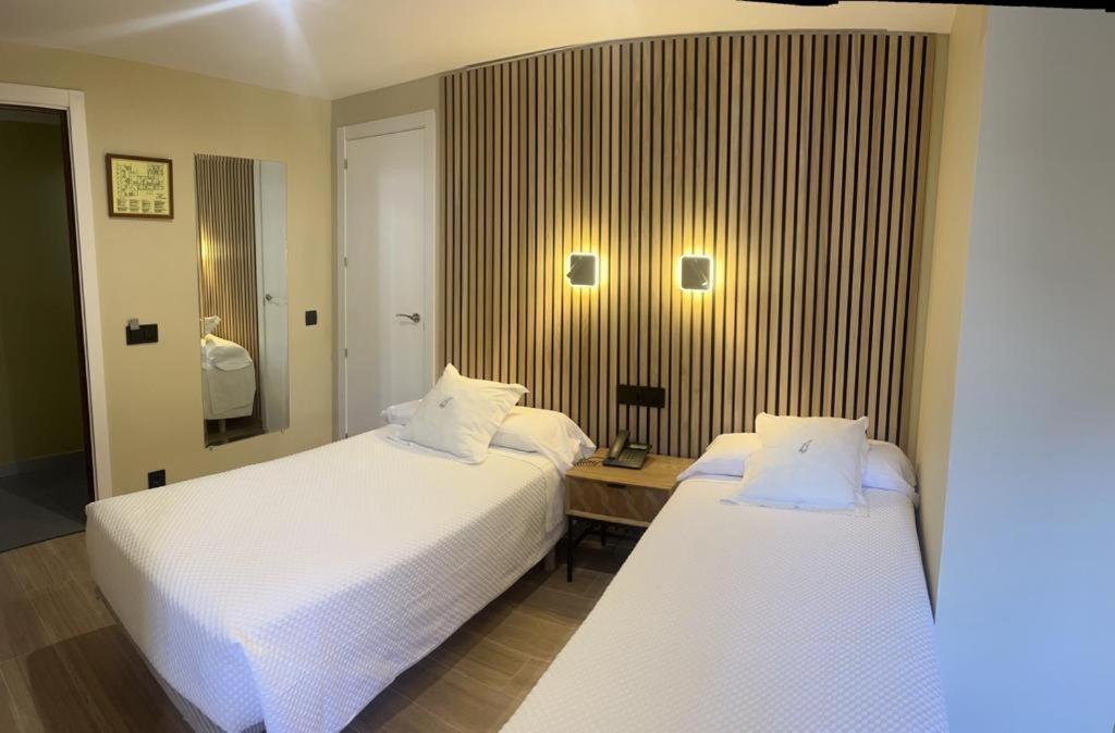 Hostal Astoria Madrid Luaran gambar