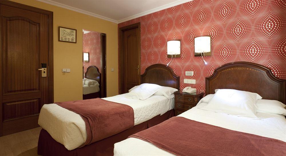 Hostal Astoria Madrid Luaran gambar