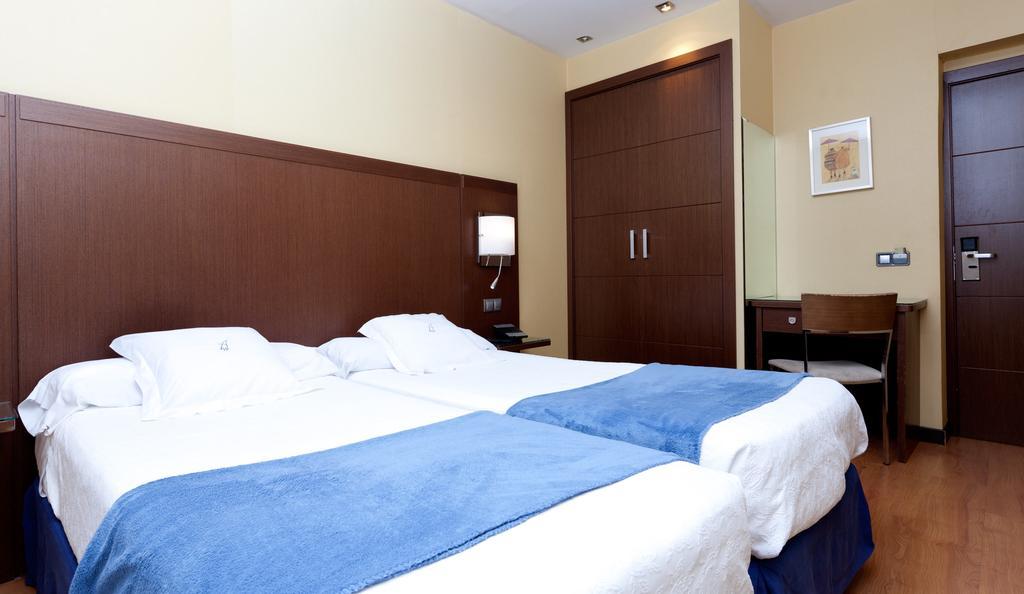 Hostal Astoria Madrid Luaran gambar