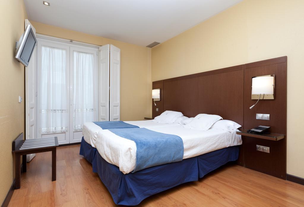 Hostal Astoria Madrid Luaran gambar