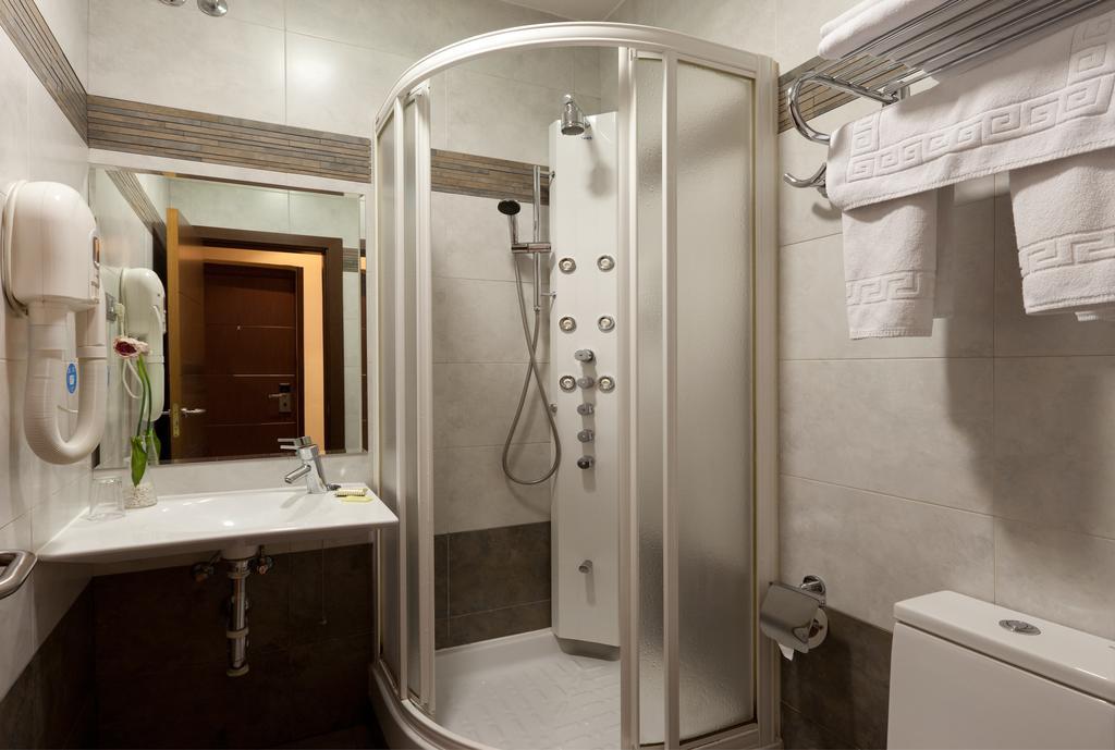 Hostal Astoria Madrid Luaran gambar